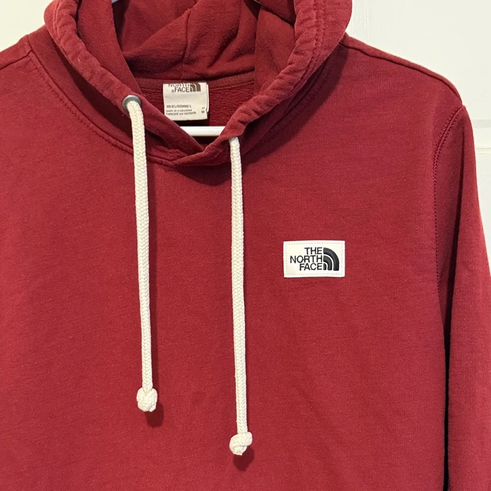 The North Face Burgundy Hoodie – Size M